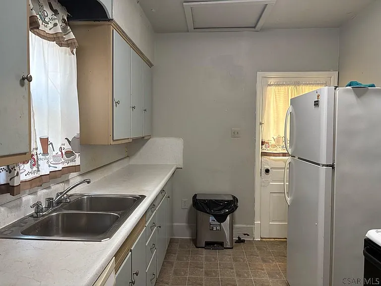 926 Bloom St — Photo 7