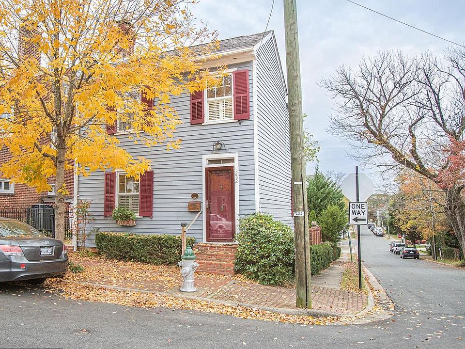 Fabulous, renovated corner lot home