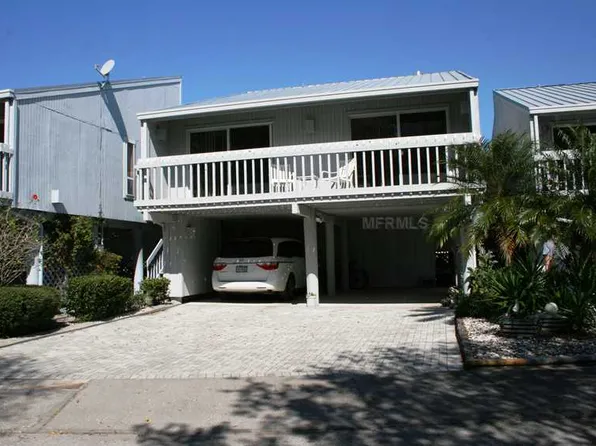 5245 Boardwalk St, Holiday, FL 34690