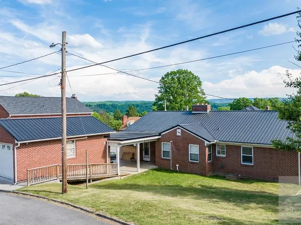 206 College Ave, Princeton, WV 24740