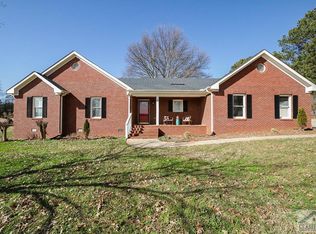 1030 Peacock Dr, Bishop, GA 30621