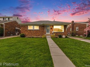 24625 Greenbrier Ave, Eastpointe, MI 48021