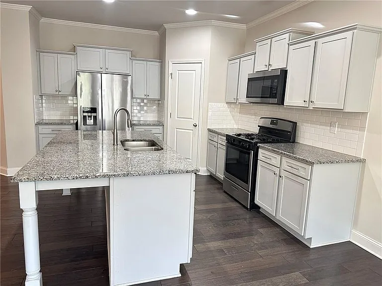 2045 Wheylon Dr — Photo 3