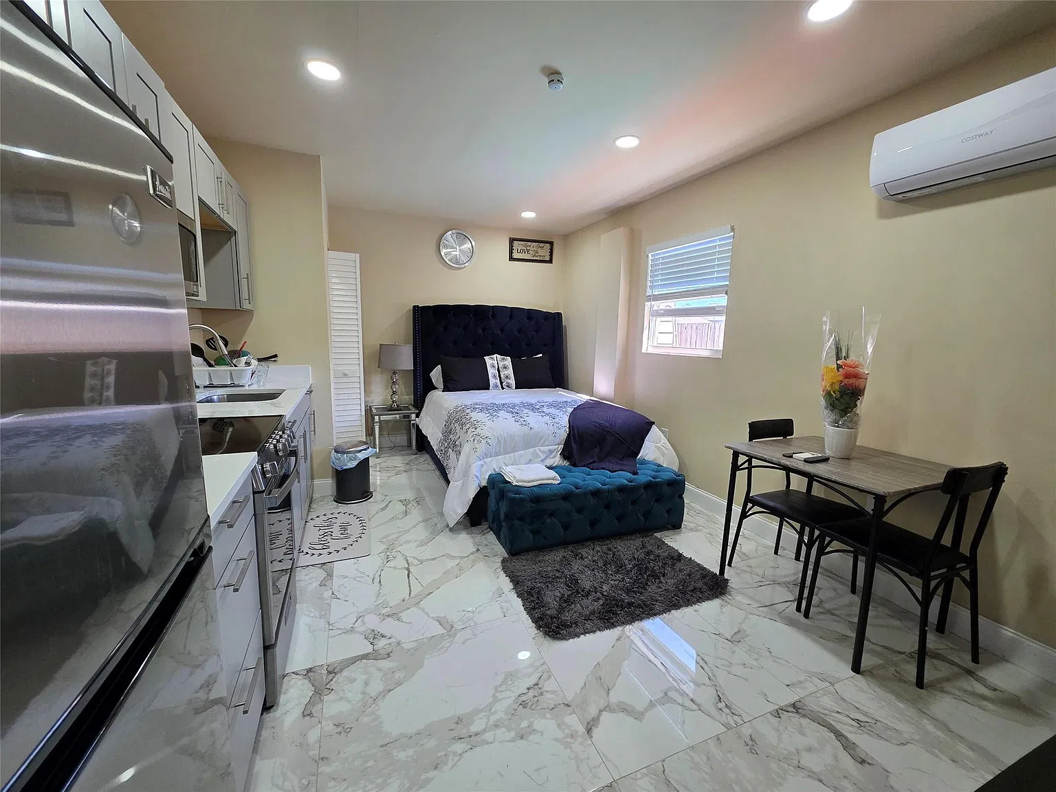 4 bed, 2.0 bath, $1,500 — Photo 2