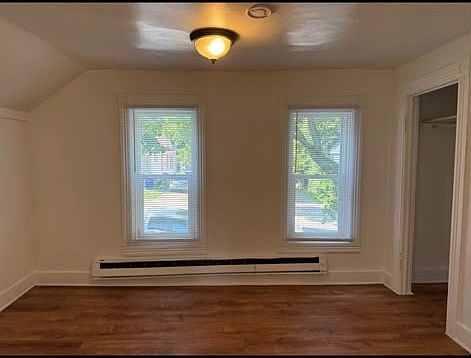 2nd image of 82 Jessamine Ave E #2