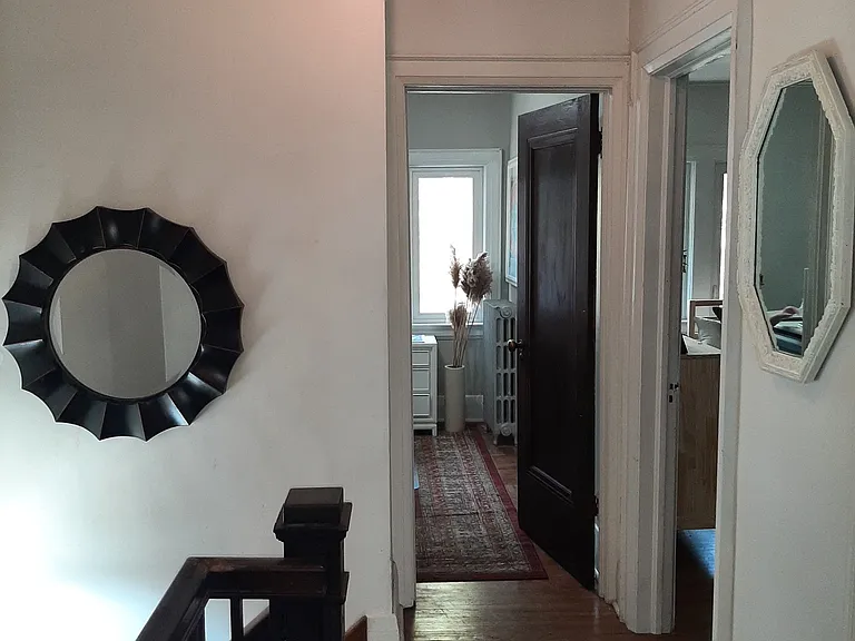 180 Dufferin St #UPPER — Photo 12