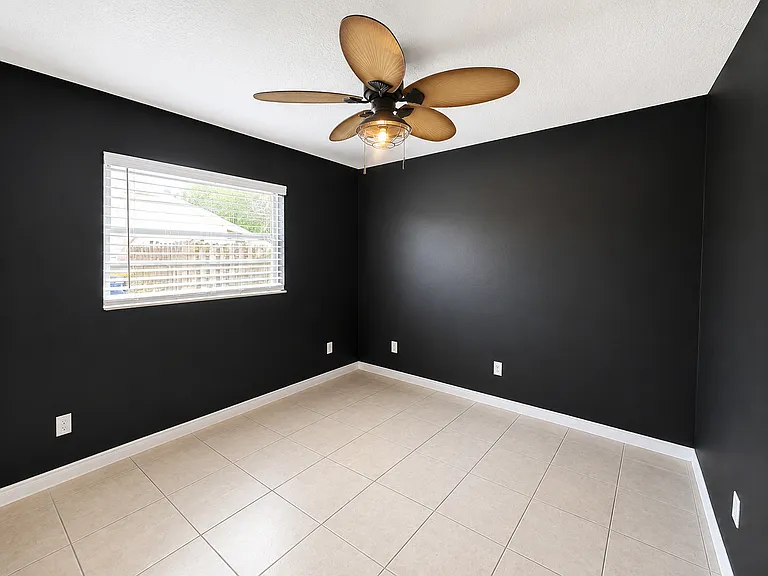 2478 NW Holiday Ct — Photo 13