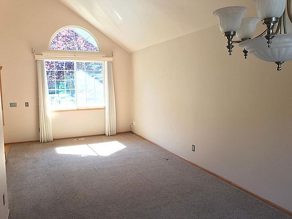 5th image of 4217 19th Ave NW