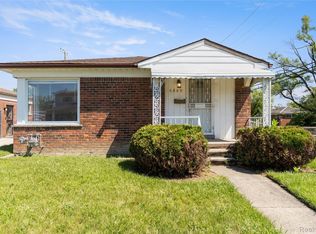 6869 Buhr St, Hamtramck, MI 48212