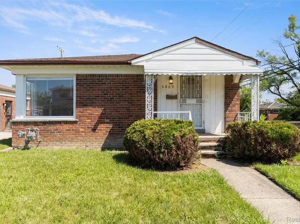 6869 Buhr St, Hamtramck, MI 48212
