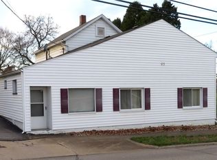 95 Center St, Struthers, OH 44471