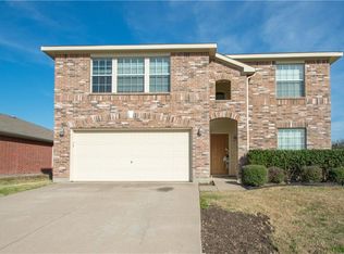 9200 Centennial Dr, Fort Worth, TX 76244