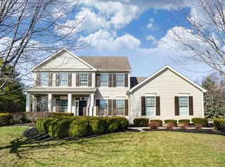 7975 Luckstone Dr, Dublin, OH 43017