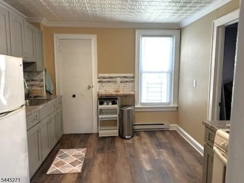118 Lake Ave #2