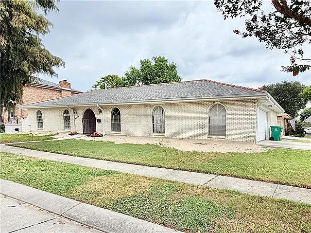 3 bed, 2.5 bath, 2000 sqft, $2,500 — Photo 2