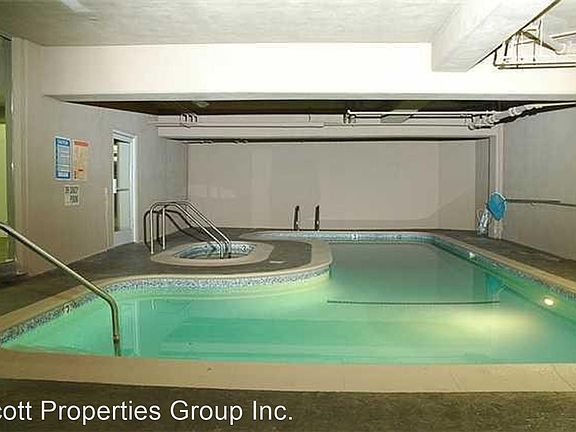 3rd image of 1284 Havenhurst Dr APT 305