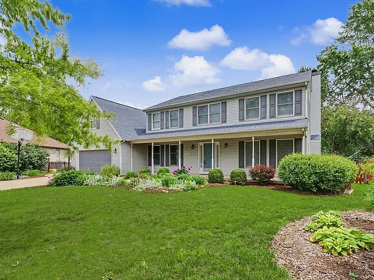 2401 Peppertree Pl — Photo 2