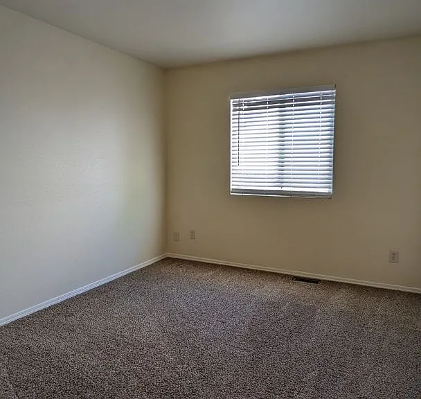 5444 Hicks Dr — Photo 13