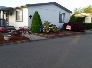 600 NE Saturn Ln, Bremerton, WA