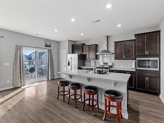 5th image of 6588 Blue Ridge Ct