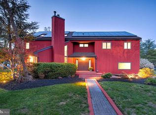 15 Hawk Dr, West Windsor, NJ 08550