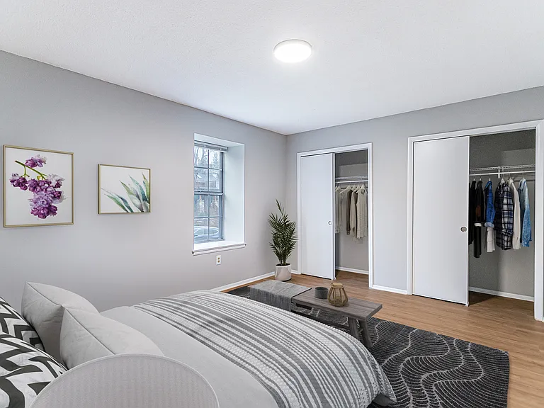 Asheville Arms Apartments — Photo 11