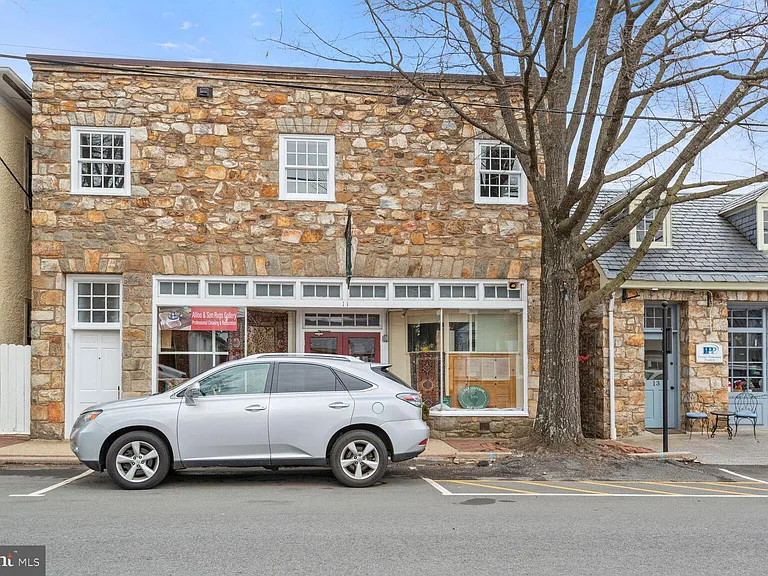 11 S Madison St #203 — Photo 1