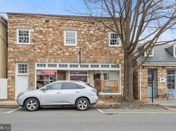 11 S Madison St #203, Middleburg, VA 20117