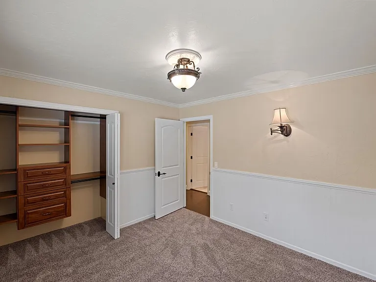 8 Shepherds Pl — Photo 29