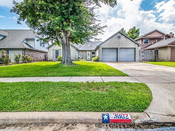 3rd image of 3802 Cottonwood Dr