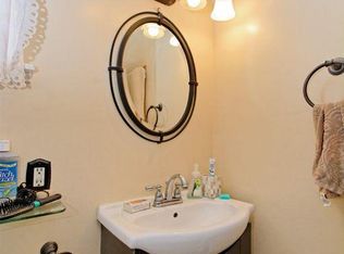 1 Kinney Ave #1, Troy, NY 12180