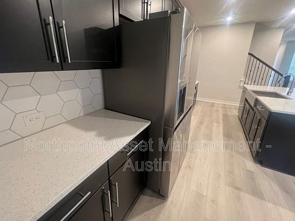 3rd image of 2500 Forest Creek Dr #1101