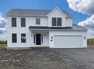 5583 Cooper Rdg, Hamburg, NY 14075