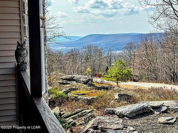 3rd image of 39 Summit Rd