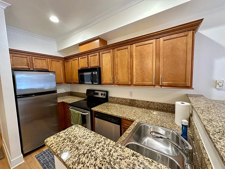 1015 Railroad Ave #303 — Photo 5
