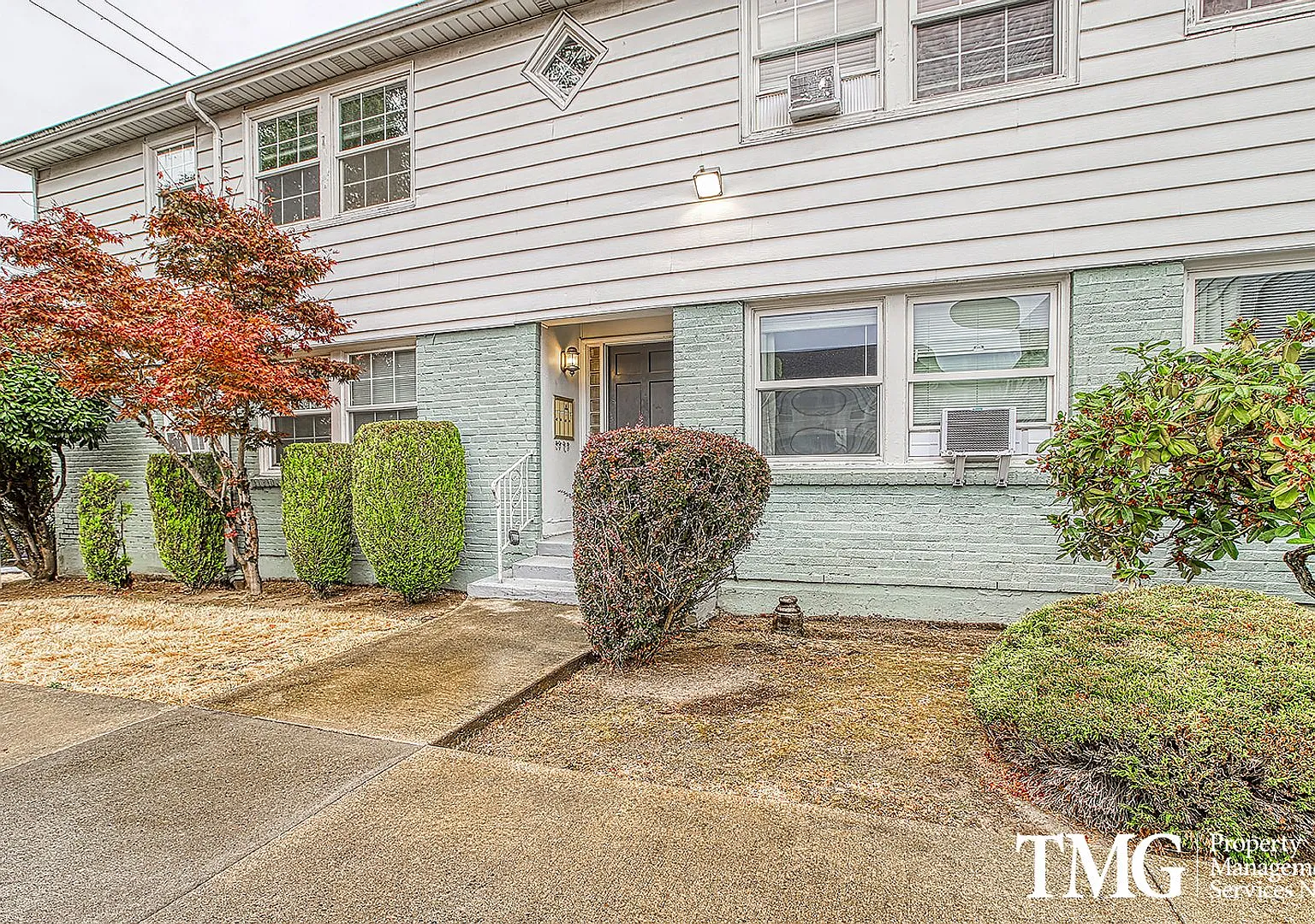 Regency Park Apartments — Photo 1