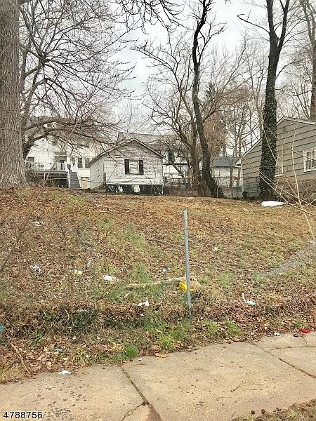 1st image of 616 Lincoln Ave