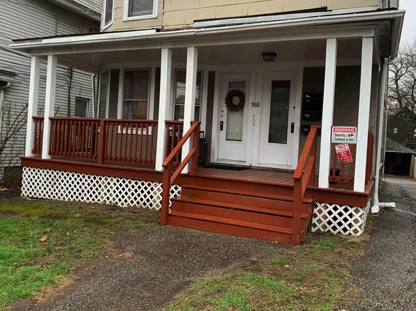 769 Brewster St, Bridgeport, CT 06605