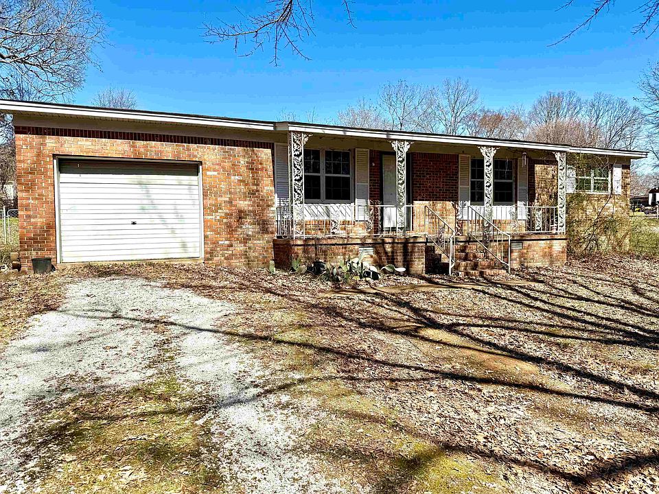 2nd image of 624 Meadow Grove Ln