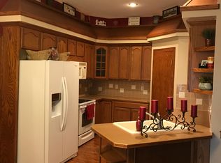 419 E Stone Path St, Derby, KS 67037
