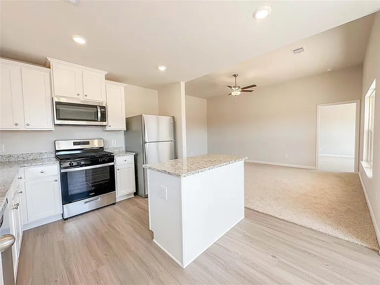 16322 Sweet Grove Dr — Photo 9