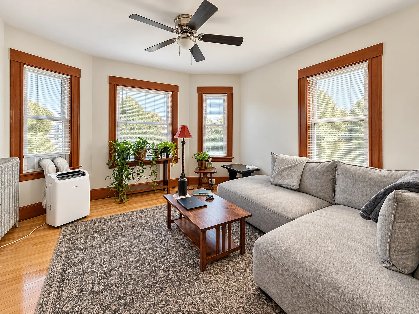 3 bed, 1388 sqft, $2,800 — Photo 3