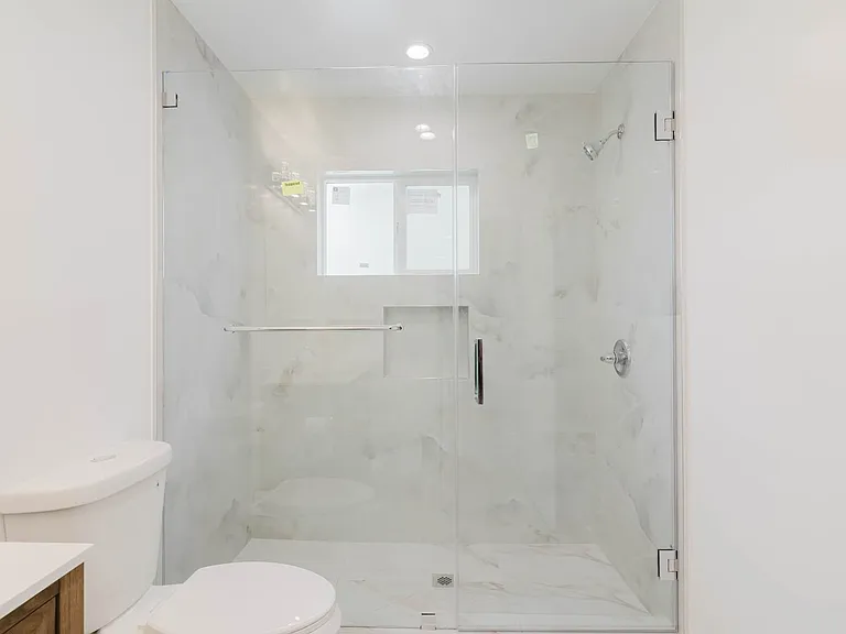 9628 Keokuk Ave — Photo 16