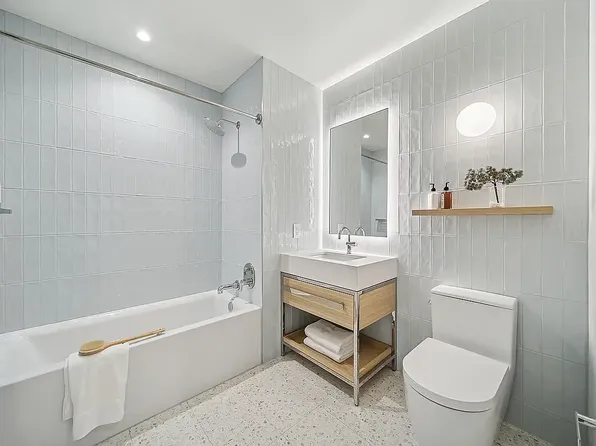 567 Fulton Street image 8 of 29