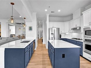 7800 Southwest Pkwy UNIT 420, Austin, TX 78735