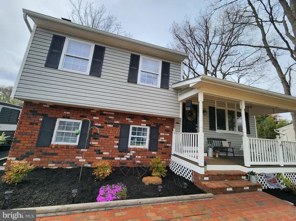 162 Oak Dr, Pasadena, MD 21122