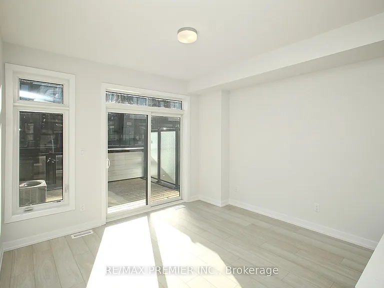 128 Brockley Dr — Photo 8