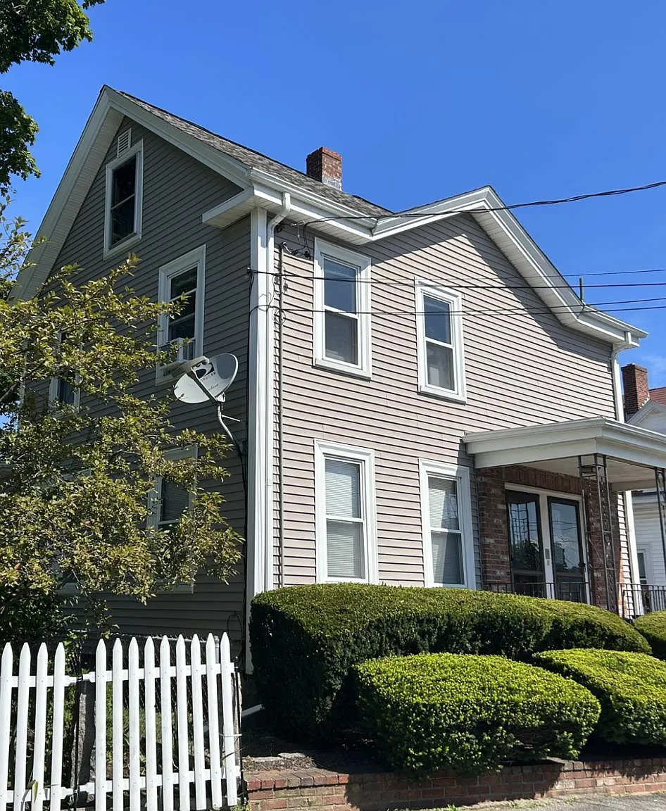 1 bed, $1,945 — Photo 1