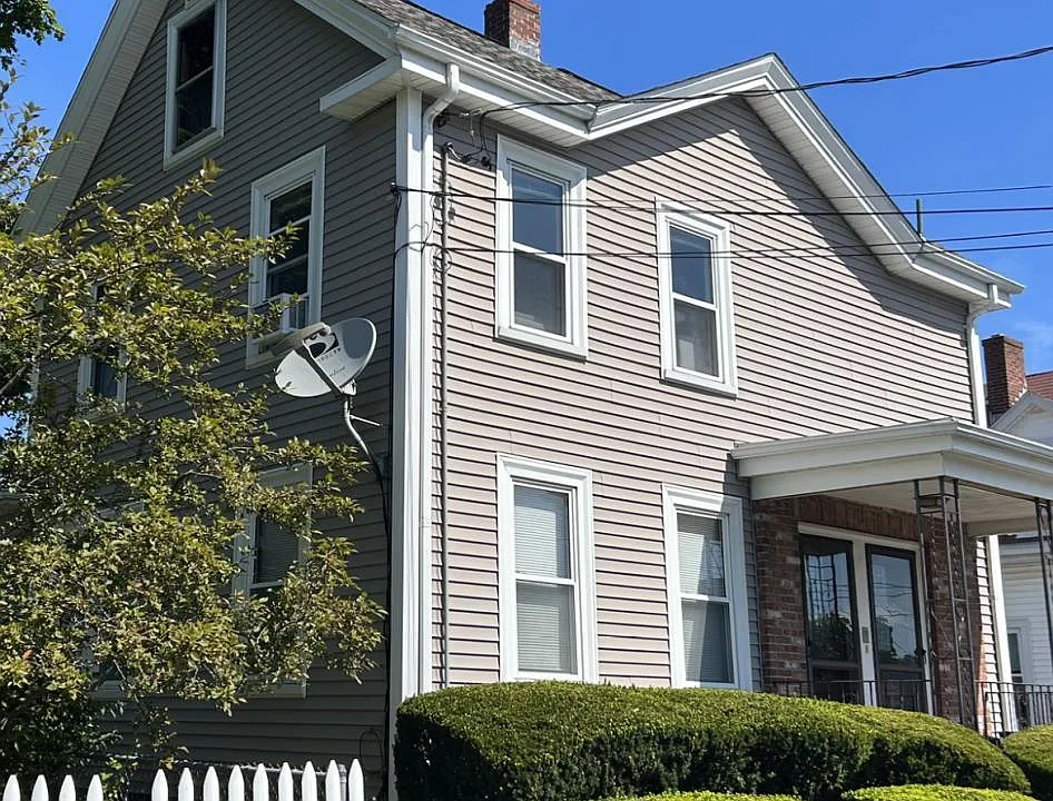 42 Gay St #2