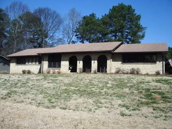 154 Club Cir, Stockbridge, GA 30281